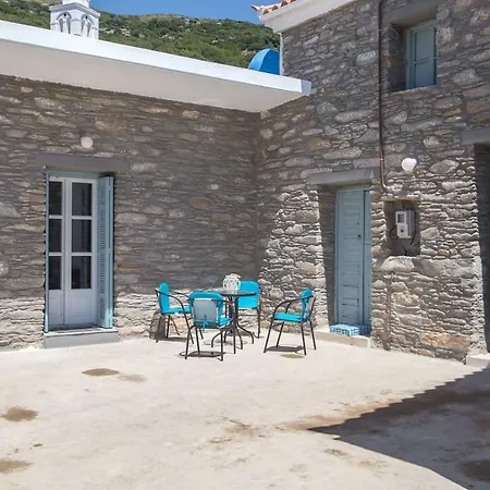 Apartment Karastamati's Tower House Apikia (Andros)