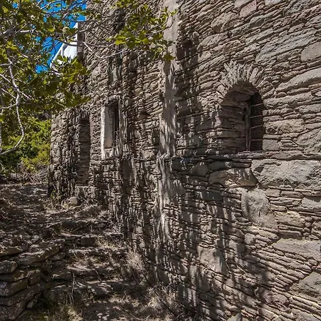 Karastamati's Tower House * Apikia (Andros)